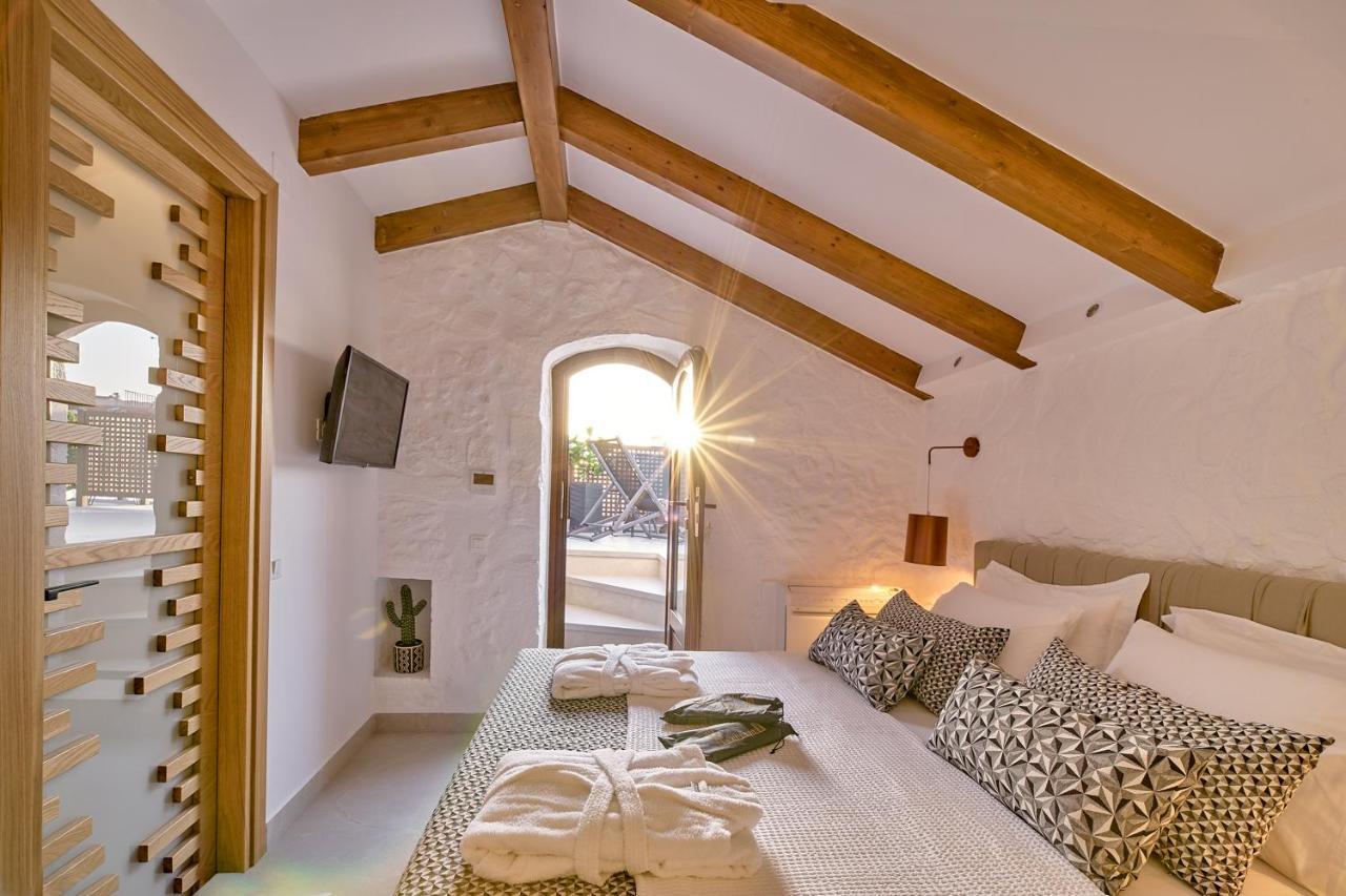 Vista Del Porto Luxury Suites レティムノ エクステリア 写真