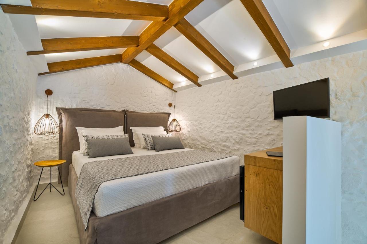 Vista Del Porto Luxury Suites レティムノ エクステリア 写真